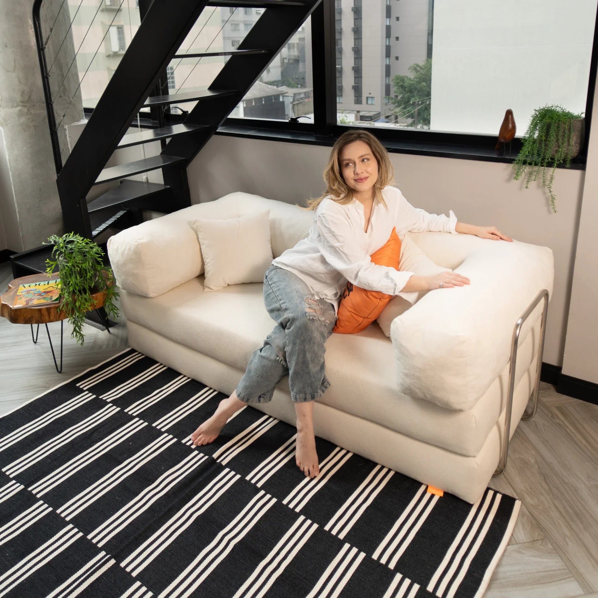 <tc>Sofa na Caixa</tc> Bloom Sofá Boucle - linho